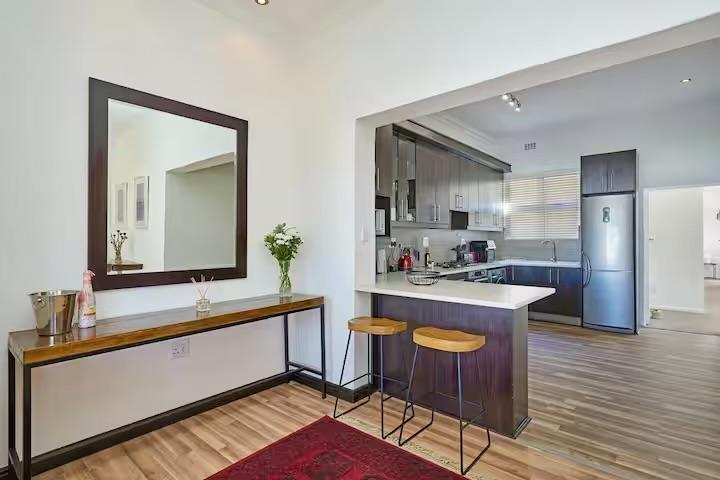 3 Bedroom Property for Sale in Green Point Western Cape